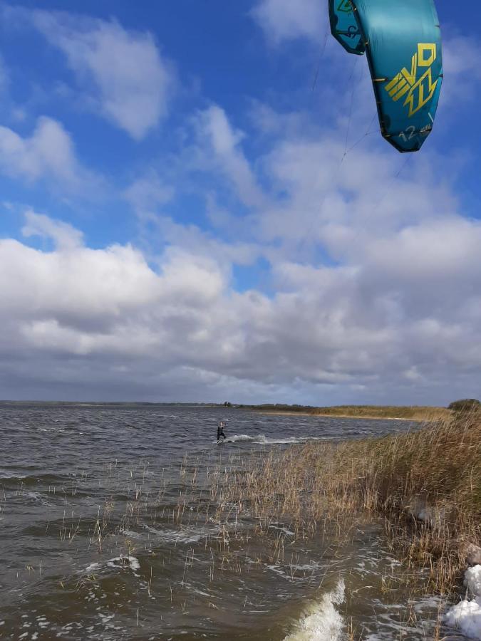 Freistehendes Einfamilienhaus Mit Boddenblick Naehe Ostsee Fuhlendorf  Esterno foto